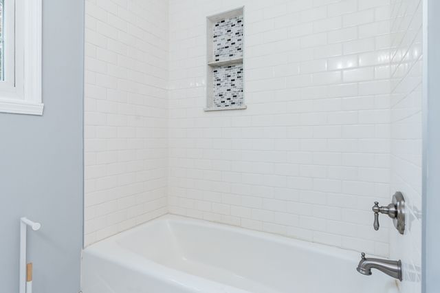 12002 SOUTH GATE, Roscoe, IL 61073