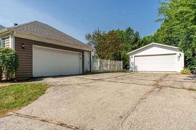 12002 SOUTH GATE, Roscoe, IL 61073