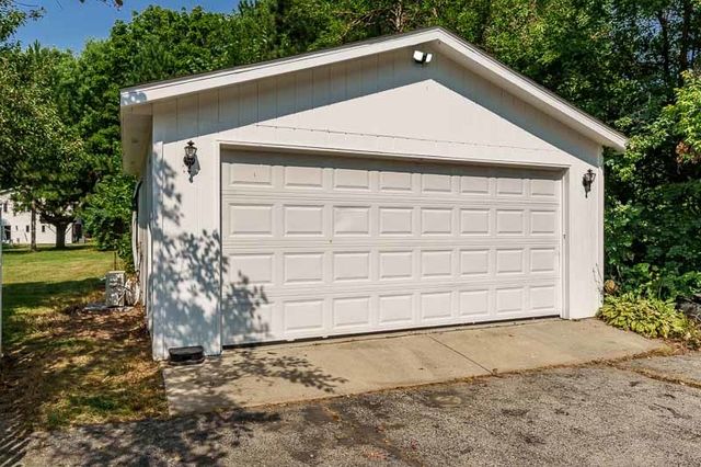 12002 SOUTH GATE, Roscoe, IL 61073
