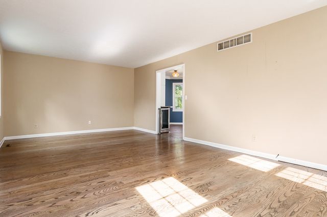 12002 SOUTH GATE, Roscoe, IL 61073