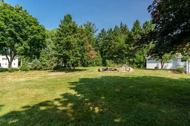 12002 SOUTH GATE, Roscoe, IL 61073