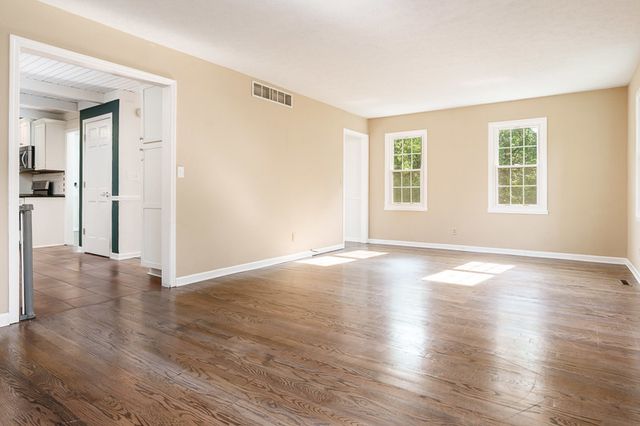 12002 SOUTH GATE, Roscoe, IL 61073
