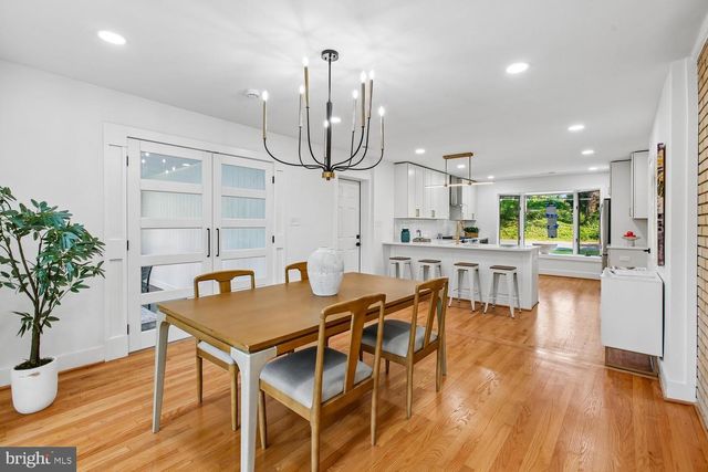 6533 COPA CT, Falls Church, VA 22044