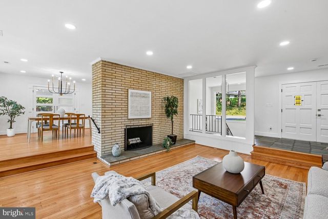 6533 COPA CT, Falls Church, VA 22044