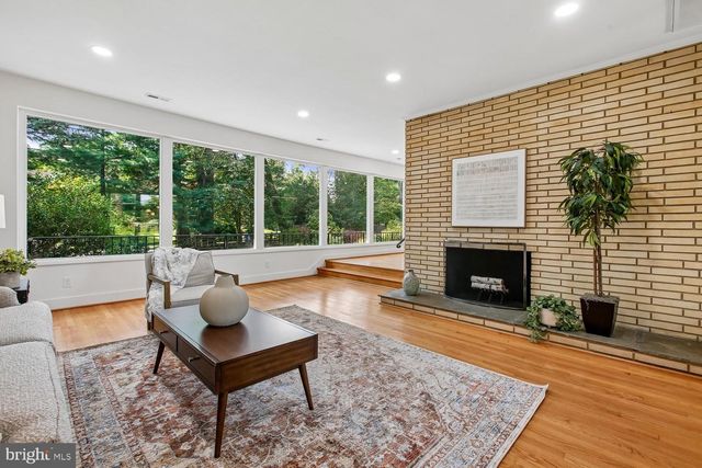 6533 COPA CT, Falls Church, VA 22044
