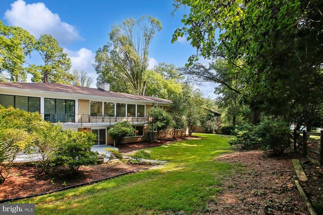 6533 COPA CT, Falls Church, VA 22044
