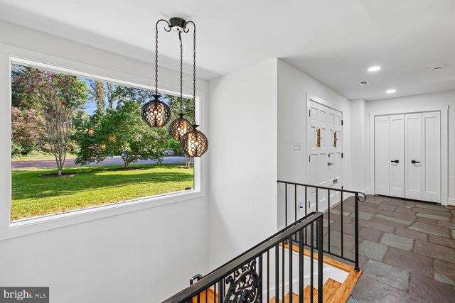 6533 COPA CT, Falls Church, VA 22044