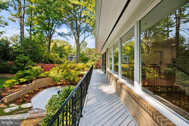 6533 COPA CT, Falls Church, VA 22044