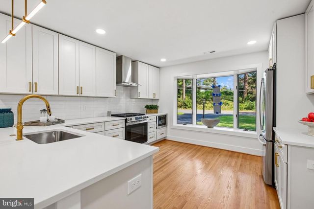 6533 COPA CT, Falls Church, VA 22044
