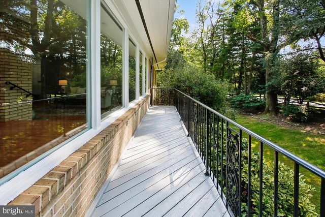 6533 COPA CT, Falls Church, VA 22044