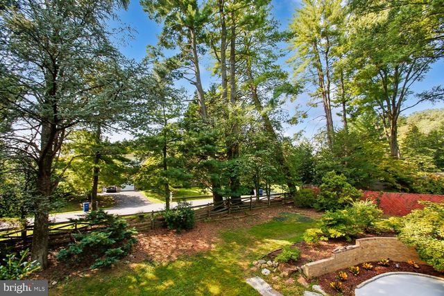6533 COPA CT, Falls Church, VA 22044