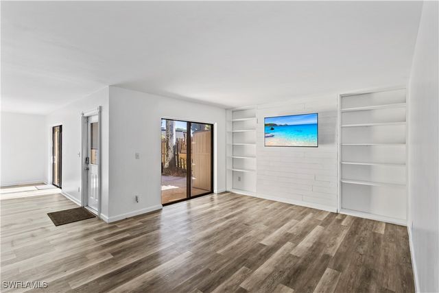 4001 Sandlewood LN 4, Fort Myers, FL 33907