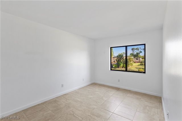 4001 Sandlewood LN 4, Fort Myers, FL 33907