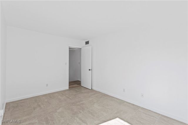 4001 Sandlewood LN 4, Fort Myers, FL 33907