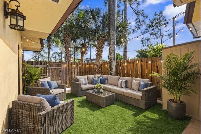 4001 Sandlewood LN 4, Fort Myers, FL 33907