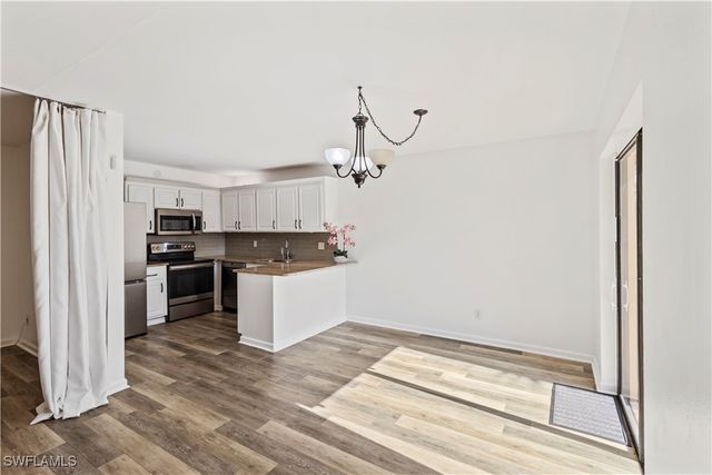 4001 Sandlewood LN 4, Fort Myers, FL 33907