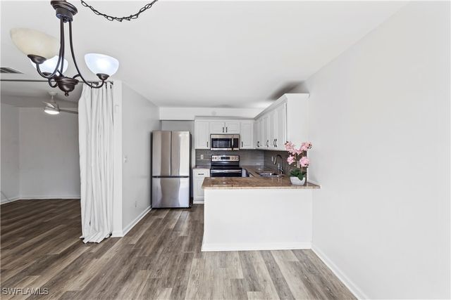 4001 Sandlewood LN 4, Fort Myers, FL 33907