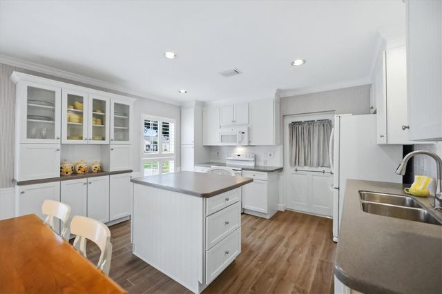 8 BERMUDA CIRCLE 54, Englewood, FL 34223