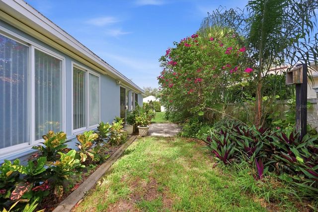 8 BERMUDA CIRCLE 54, Englewood, FL 34223