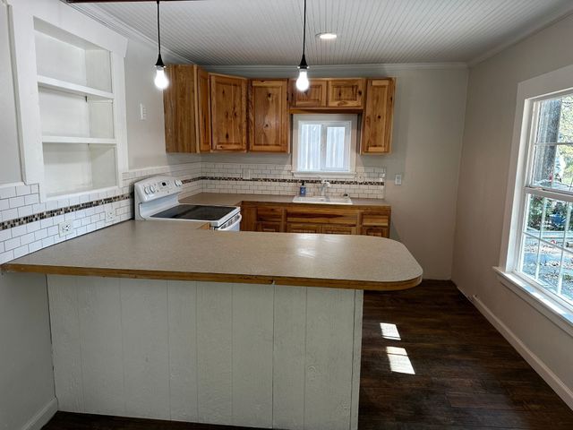 310 Cedar Point Circle, Gordonville, TX 76245