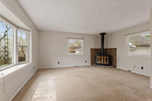 1219 Leeper Avenue, South Bend, IN 46617