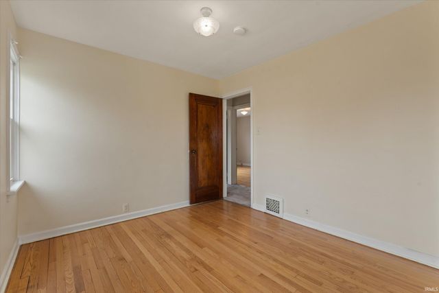 1219 Leeper Avenue, South Bend, IN 46617