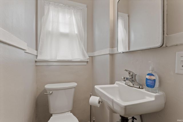 1219 Leeper Avenue, South Bend, IN 46617