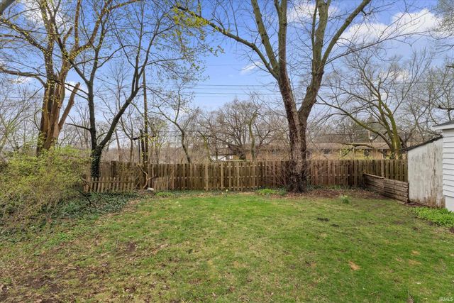 1219 Leeper Avenue, South Bend, IN 46617