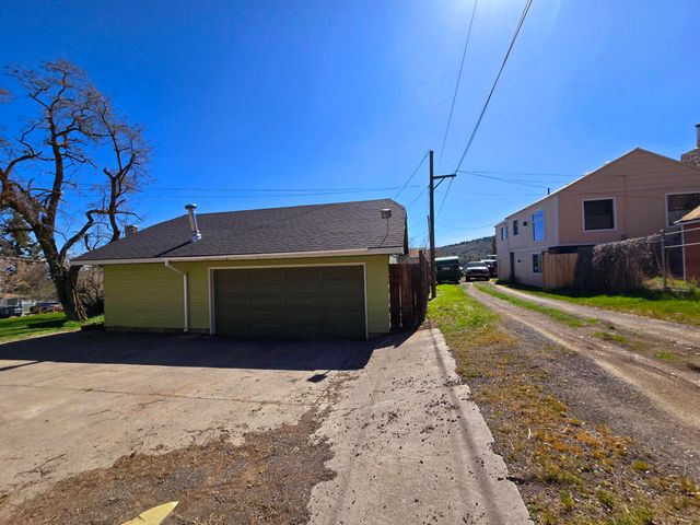 417 Lincoln Street, Klamath Falls, OR 97601