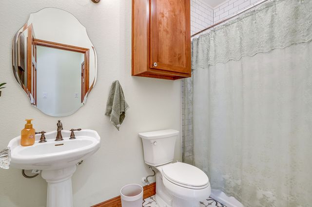 194 County Road 3551, Paradise, TX 76073