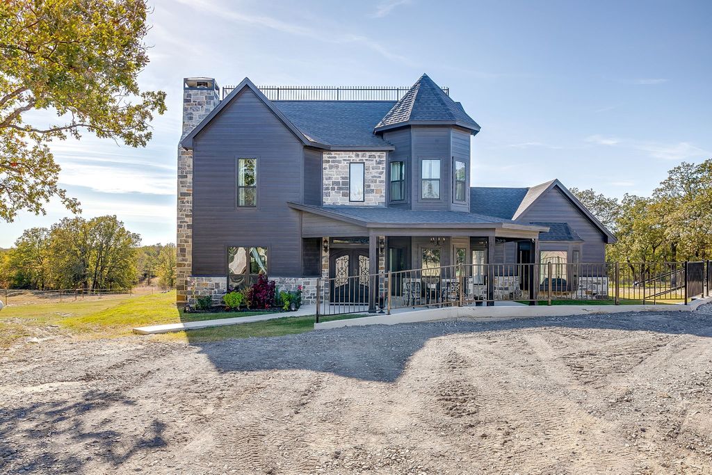 194 County Road 3551, Paradise, TX 76073