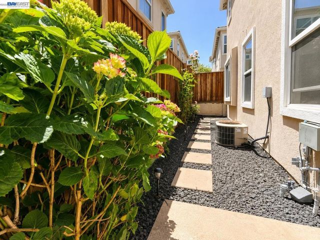 5 Almond Orchard Ln, San Ramon, CA 94583