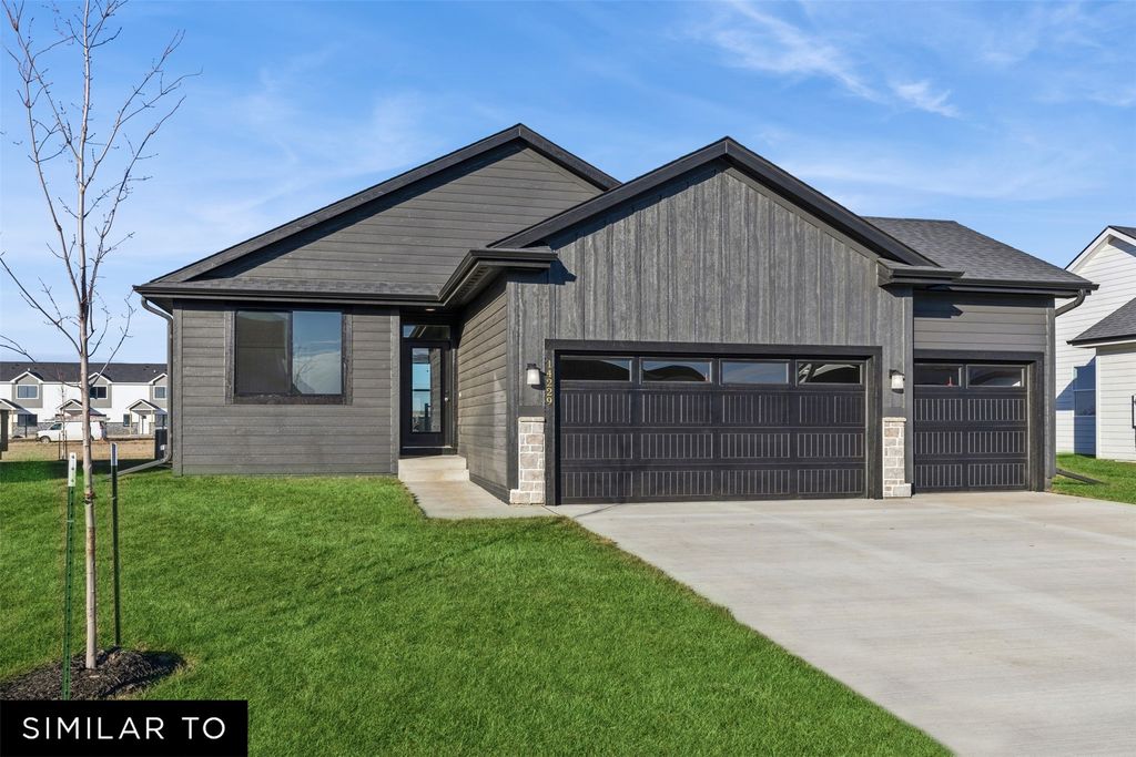 1132 SW 18th Court, Grimes, IA 50111