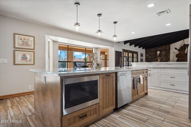 4233 W Sandra Terrace, Phoenix, AZ 85053