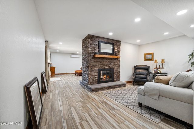 4233 W Sandra Terrace, Phoenix, AZ 85053