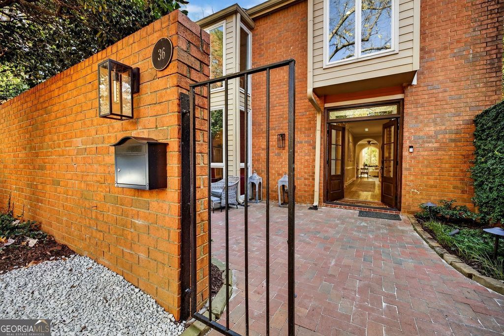 36 Willow Glen NE, Atlanta, GA 30342