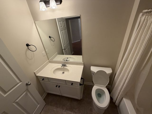 395 Devon Chase Hl Unit 703, Gallatin, TN 37066