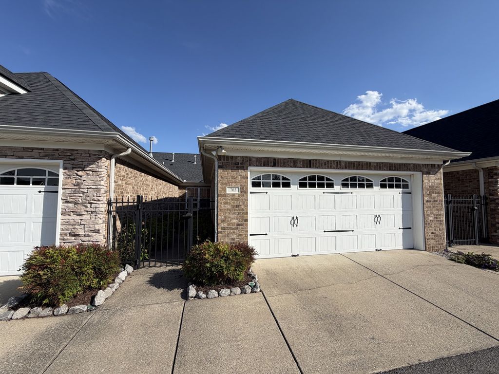 395 Devon Chase Hl Unit 703, Gallatin, TN 37066