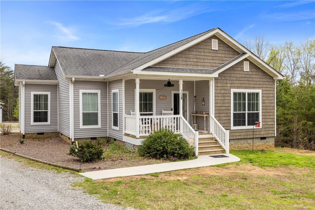 193 Duncan Road, Easley, SC 29640