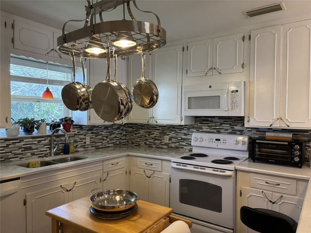 169 Littlefield Drive, East Tawakoni, TX 75472