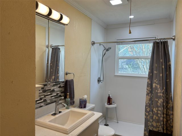 169 Littlefield Drive, East Tawakoni, TX 75472