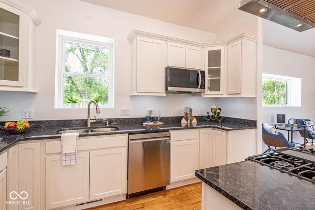 7425 S Harmony Road, Bloomington, IN 47403