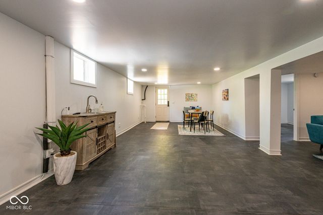 7425 S Harmony Road, Bloomington, IN 47403