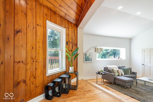 7425 S Harmony Road, Bloomington, IN 47403