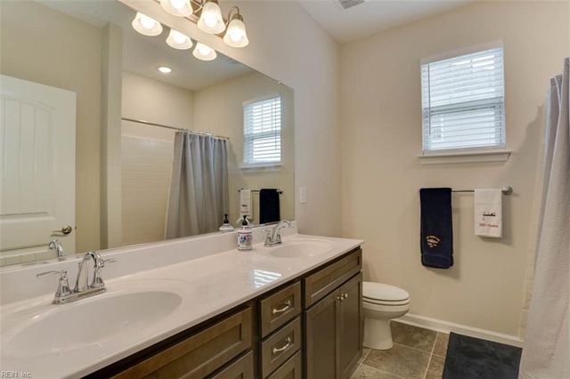 102 Bellflower LN, Suffolk, VA 23435