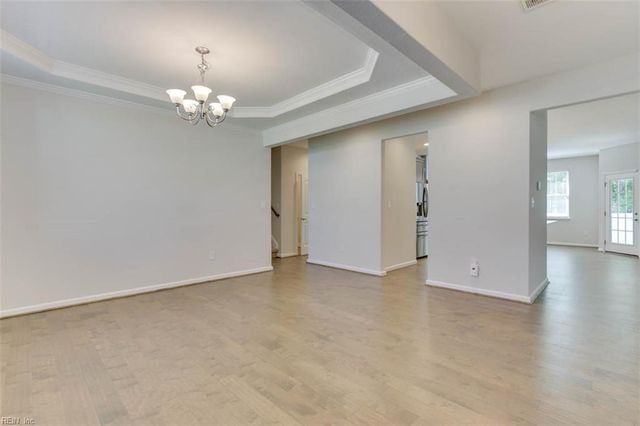102 Bellflower LN, Suffolk, VA 23435