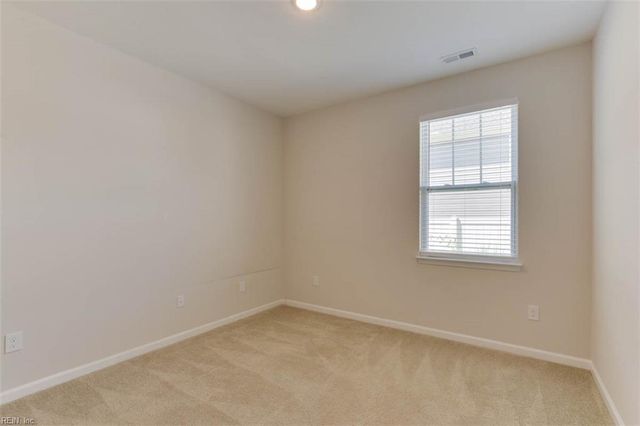 102 Bellflower LN, Suffolk, VA 23435