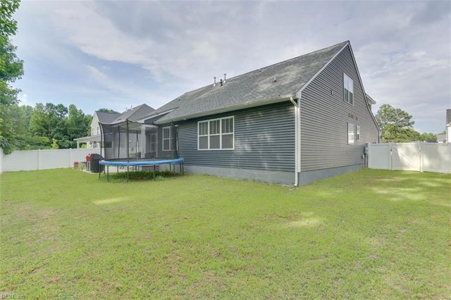 102 Bellflower LN, Suffolk, VA 23435