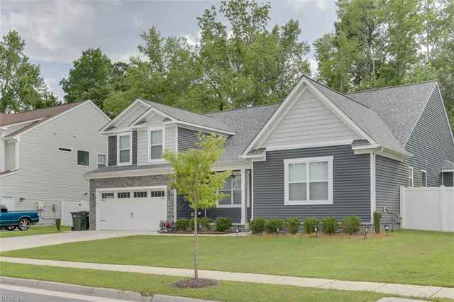 102 Bellflower LN, Suffolk, VA 23435
