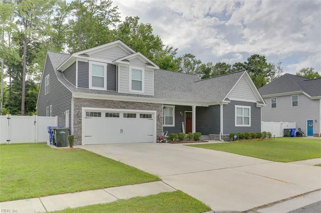 102 Bellflower LN, Suffolk, VA 23435